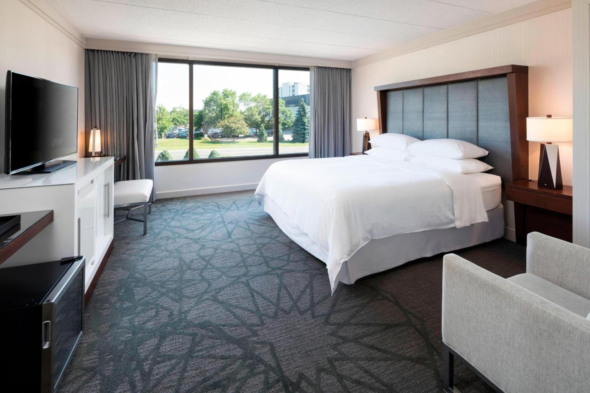 Guest Room, 1 King,1634400700:JPEG